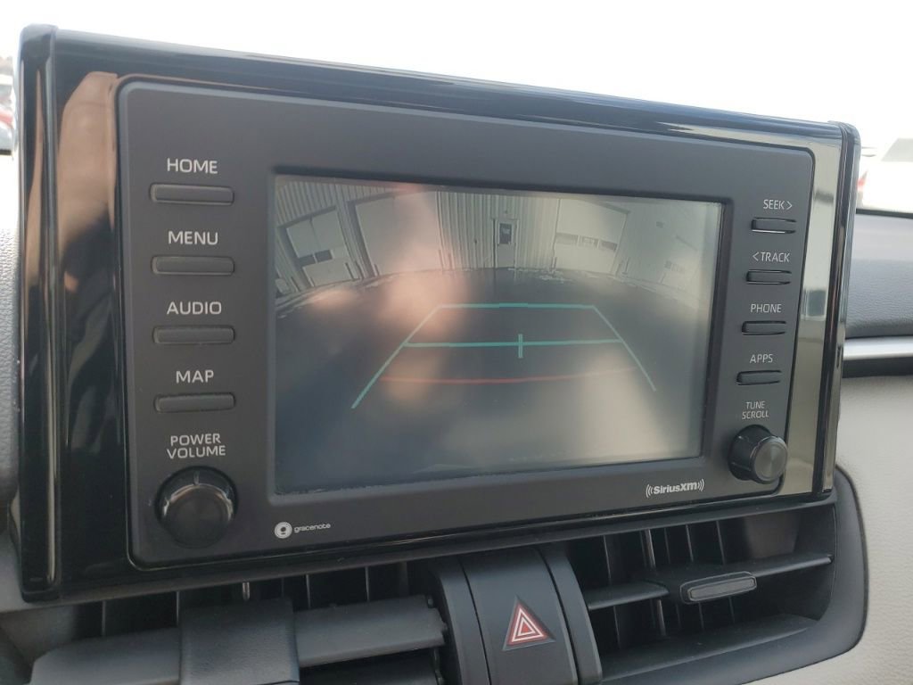 Used 2021 Toyota RAV4 XLE image 22