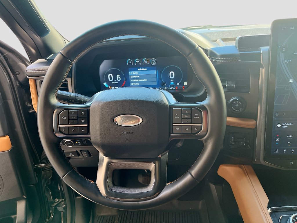 Used 2024 Ford Expedition Platinum AWD/4WD image 11