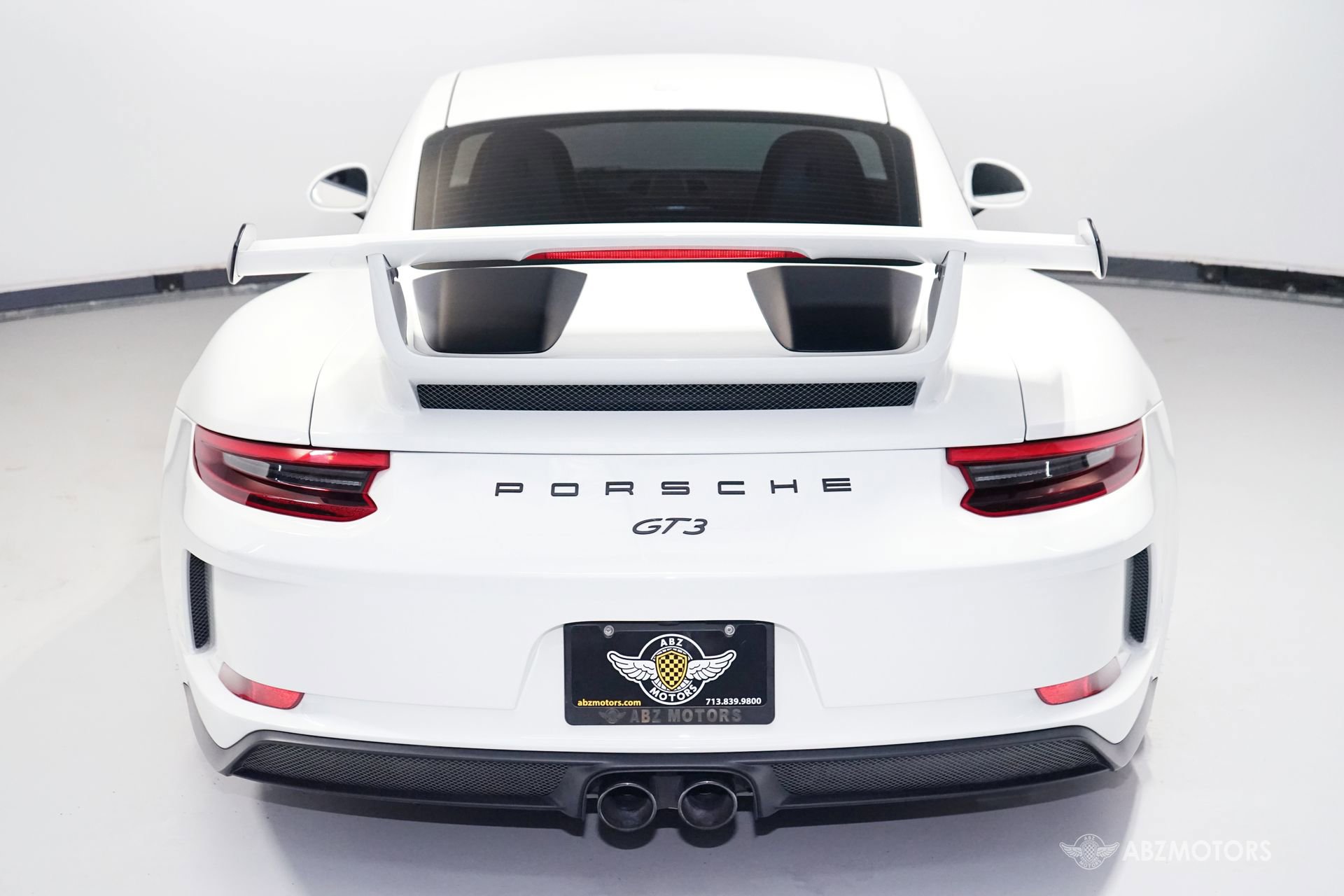 Used 2018 Porsche 911 GT3 RWD image 8