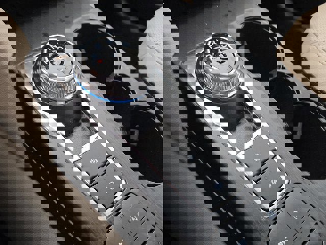 Used 2022 Ford Escape SEL image 25