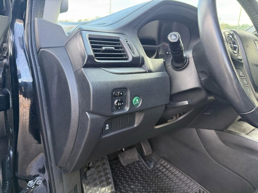 Used 2017 Honda Pilot EX-L image 18