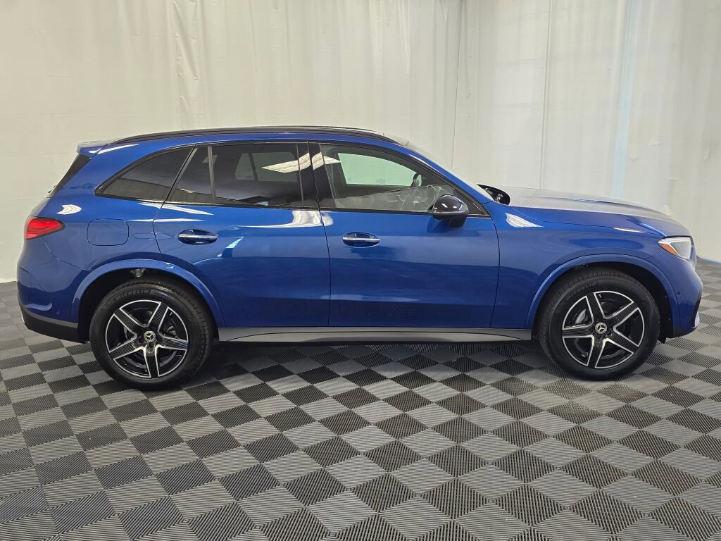 Used 2024 Mercedes-Benz GLC 300 4MATIC image 5