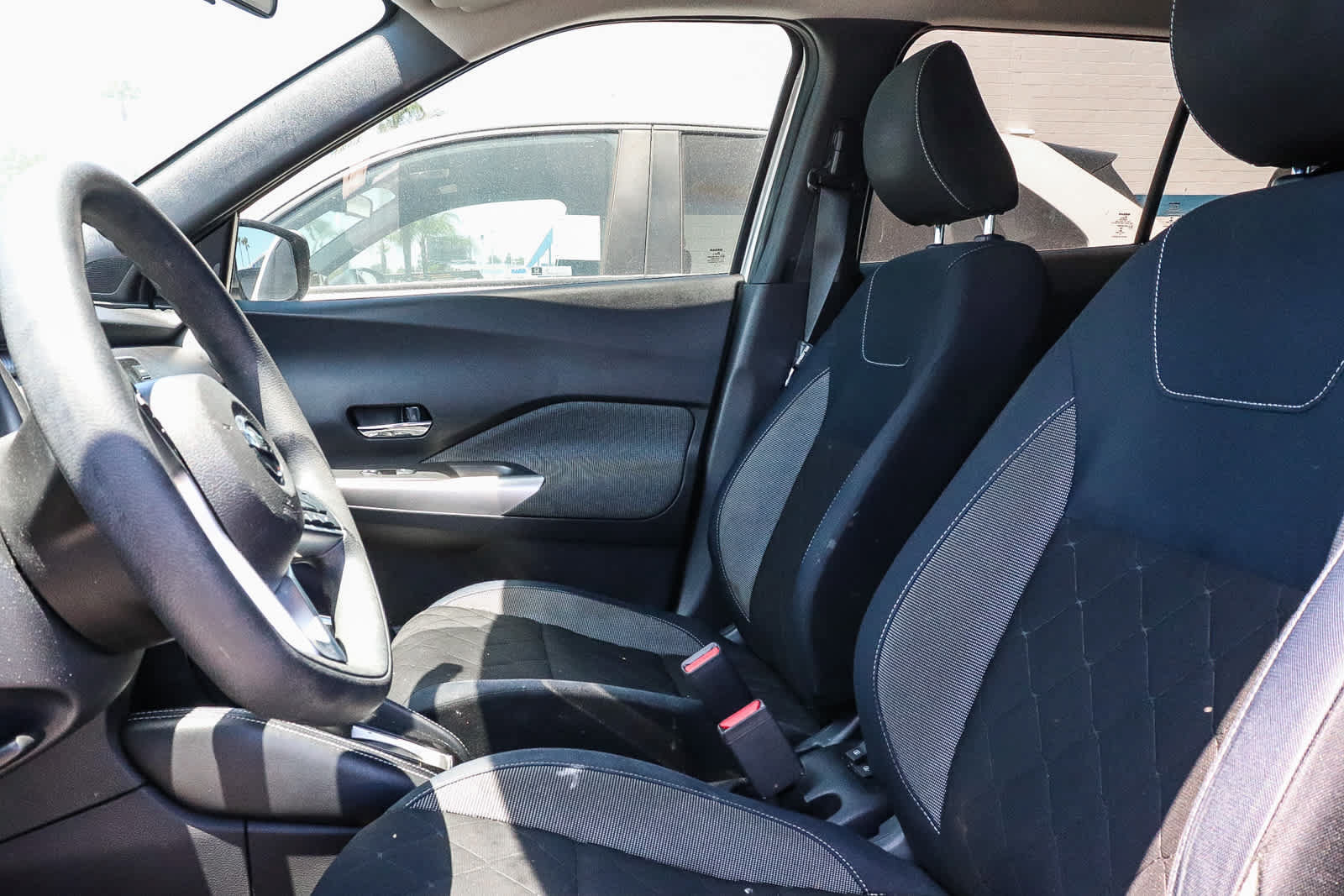 Used 2018 Nissan Kicks SV FWD image 24