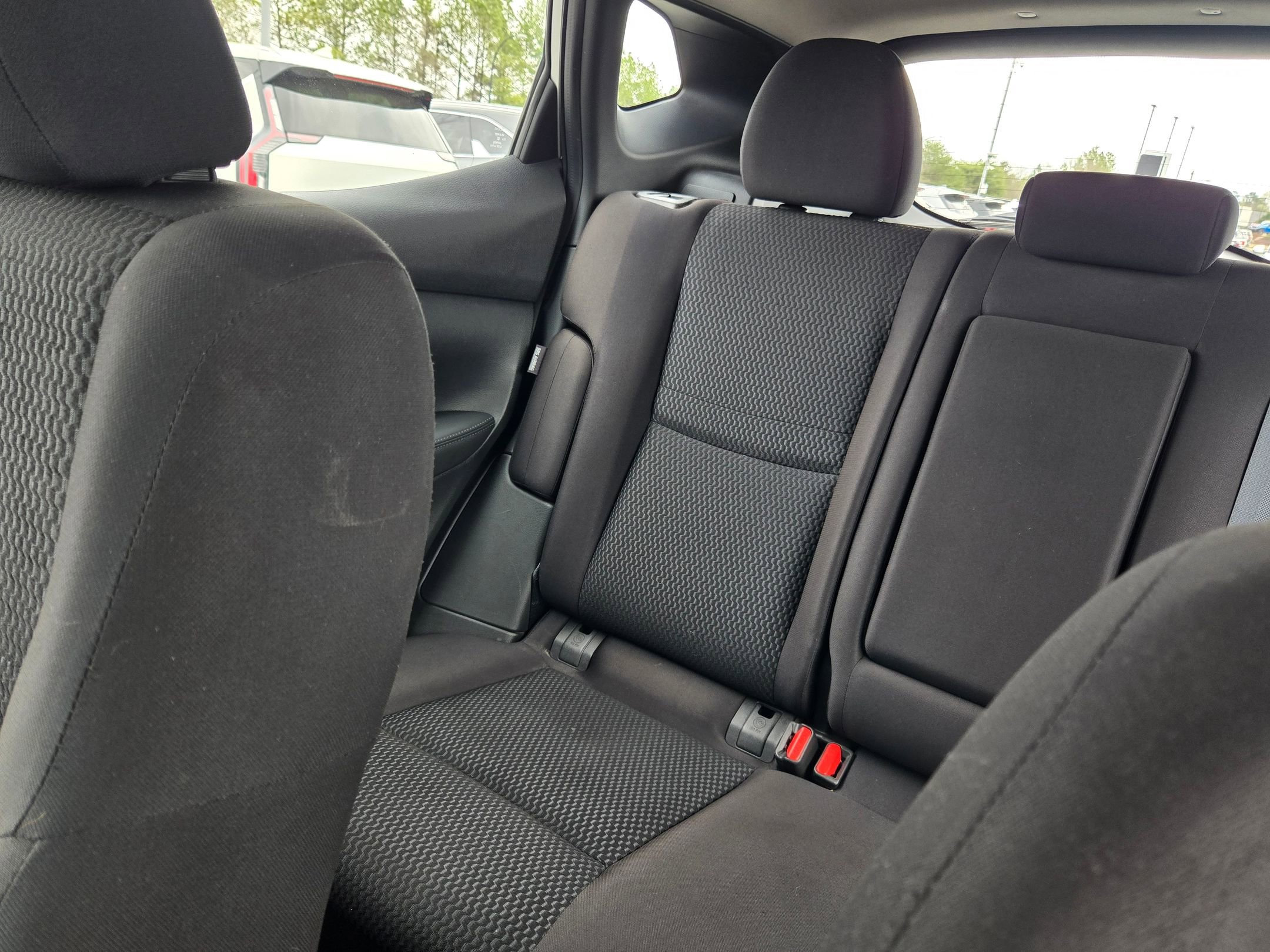 Used 2022 Nissan Rogue Sport S image 12