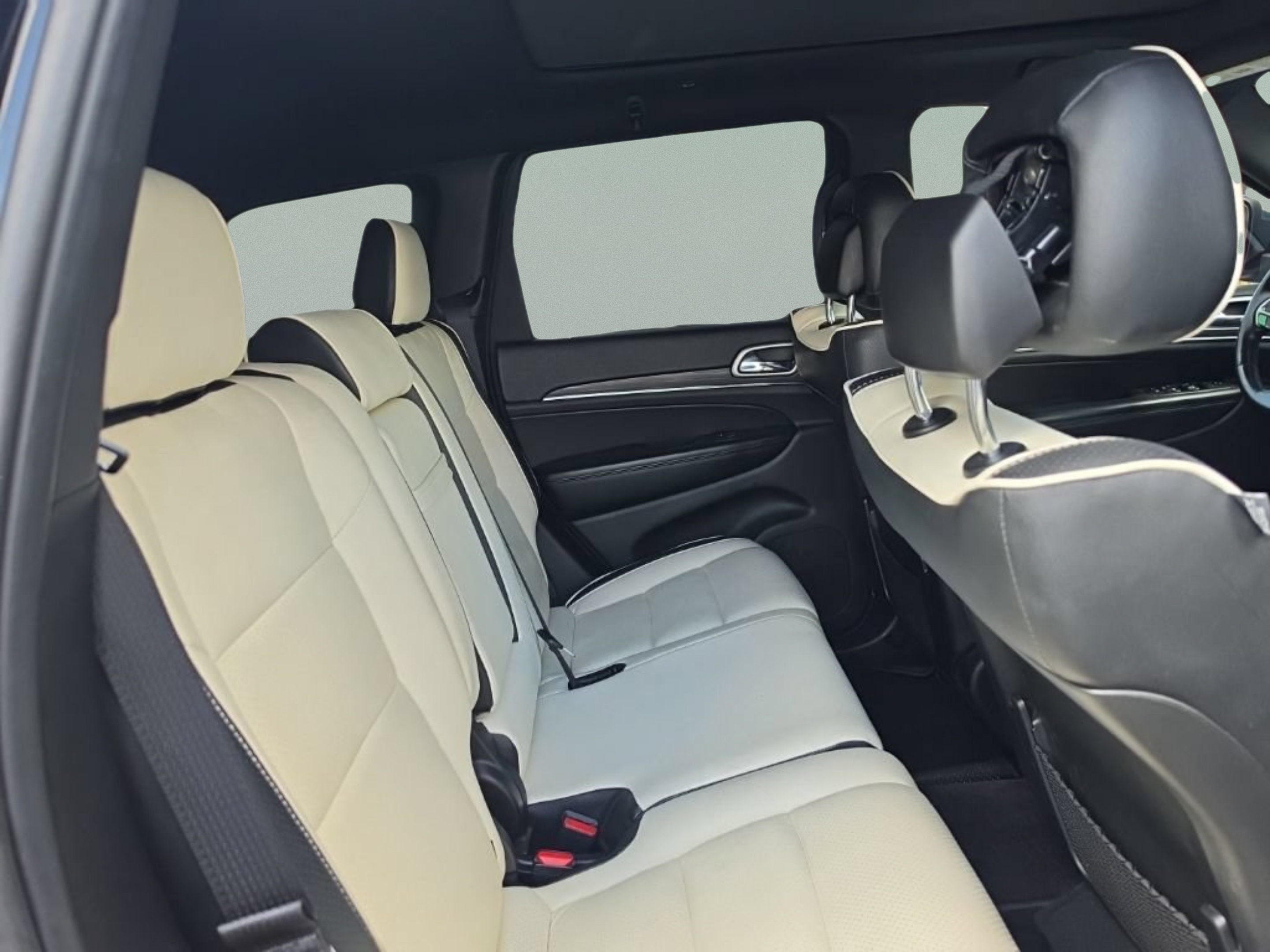 Used 2019 Jeep Grand Cherokee Limited w/ Luxury Group II RWD image 26