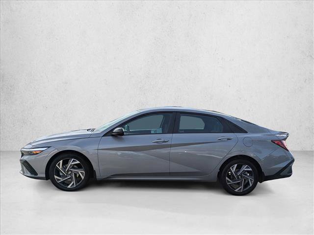 Certified 2025 Hyundai Elantra Sport FWD image 9
