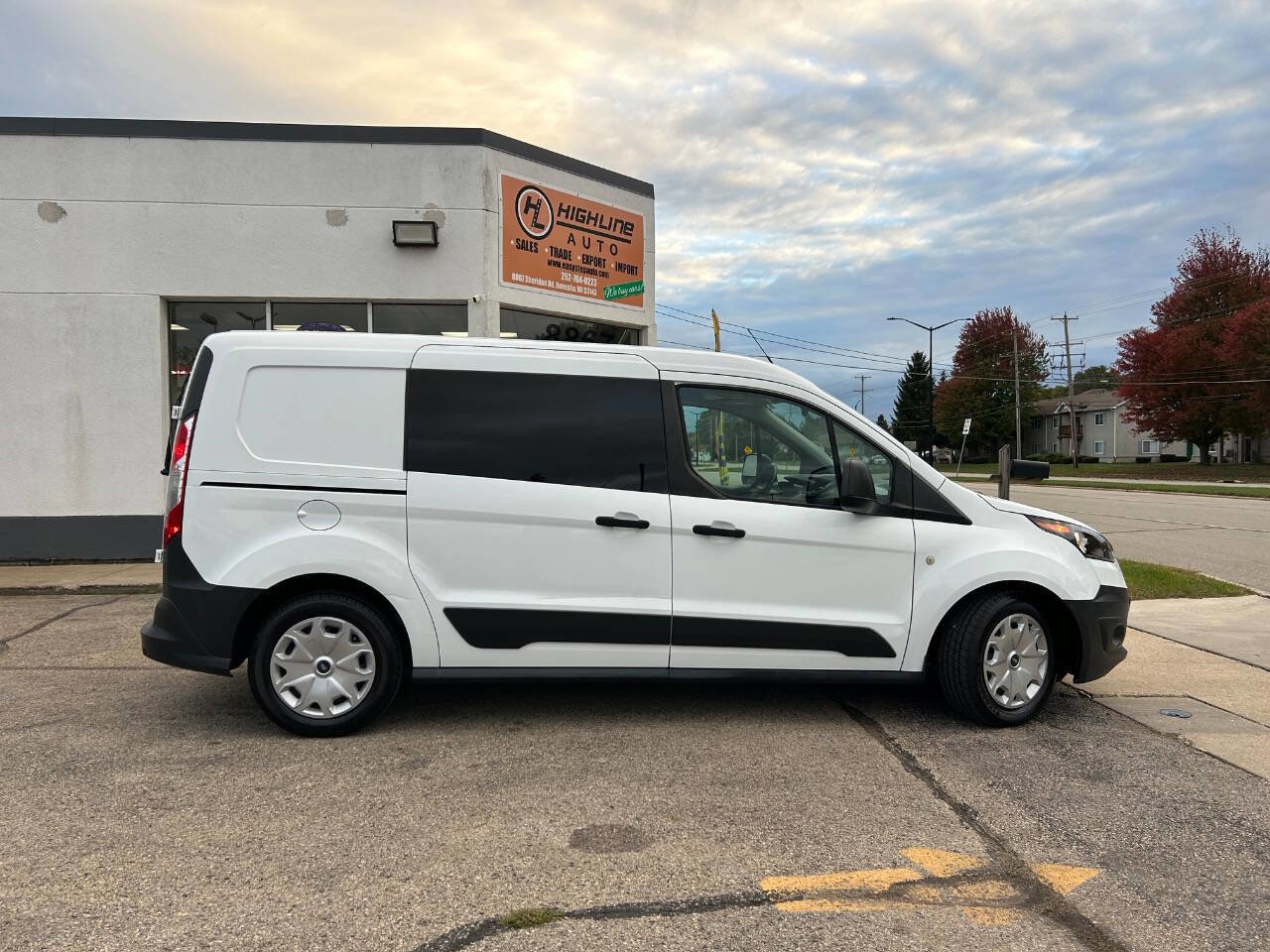 Used 2018 Ford Transit Connect XL image 3