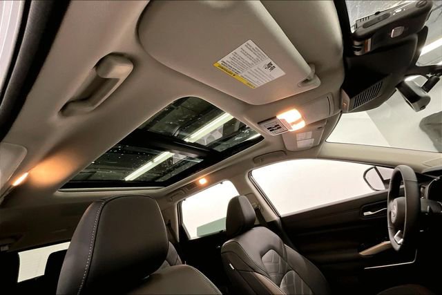 New 2025 Nissan Pathfinder Platinum w/ Lighting Package (N93) AWD/4WD image 36