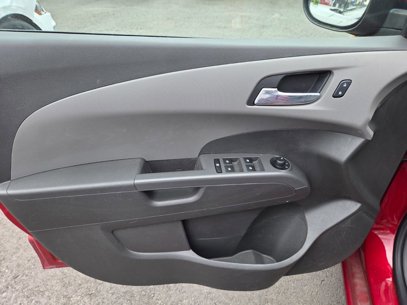 Used 2016 Chevrolet Sonic LT FWD image 7