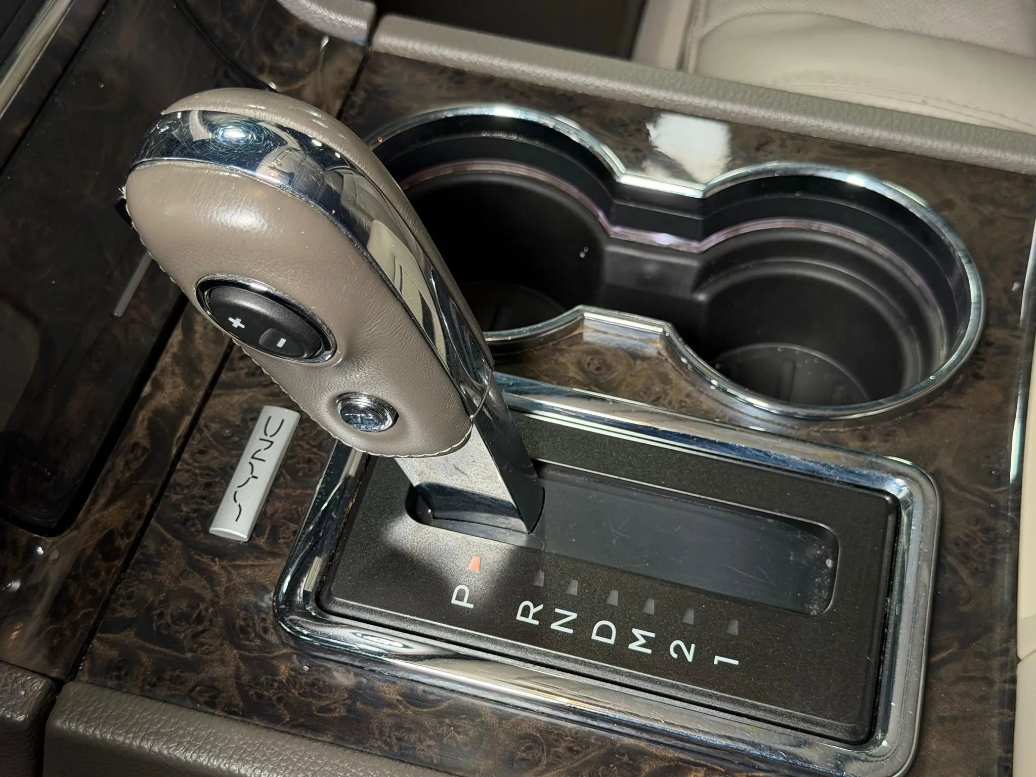 Used 2017 Lincoln Navigator Select RWD image 19