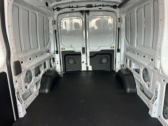 New 2025 Ford Transit 250 148 Medium Roof RWD image 17