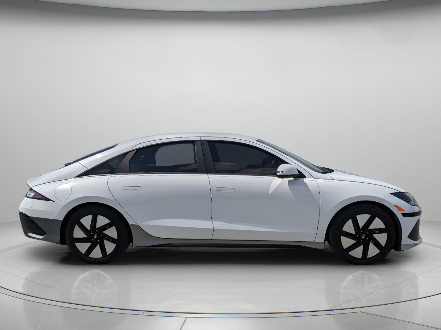 Used 2023 Hyundai Ioniq 6 SE RWD image 9