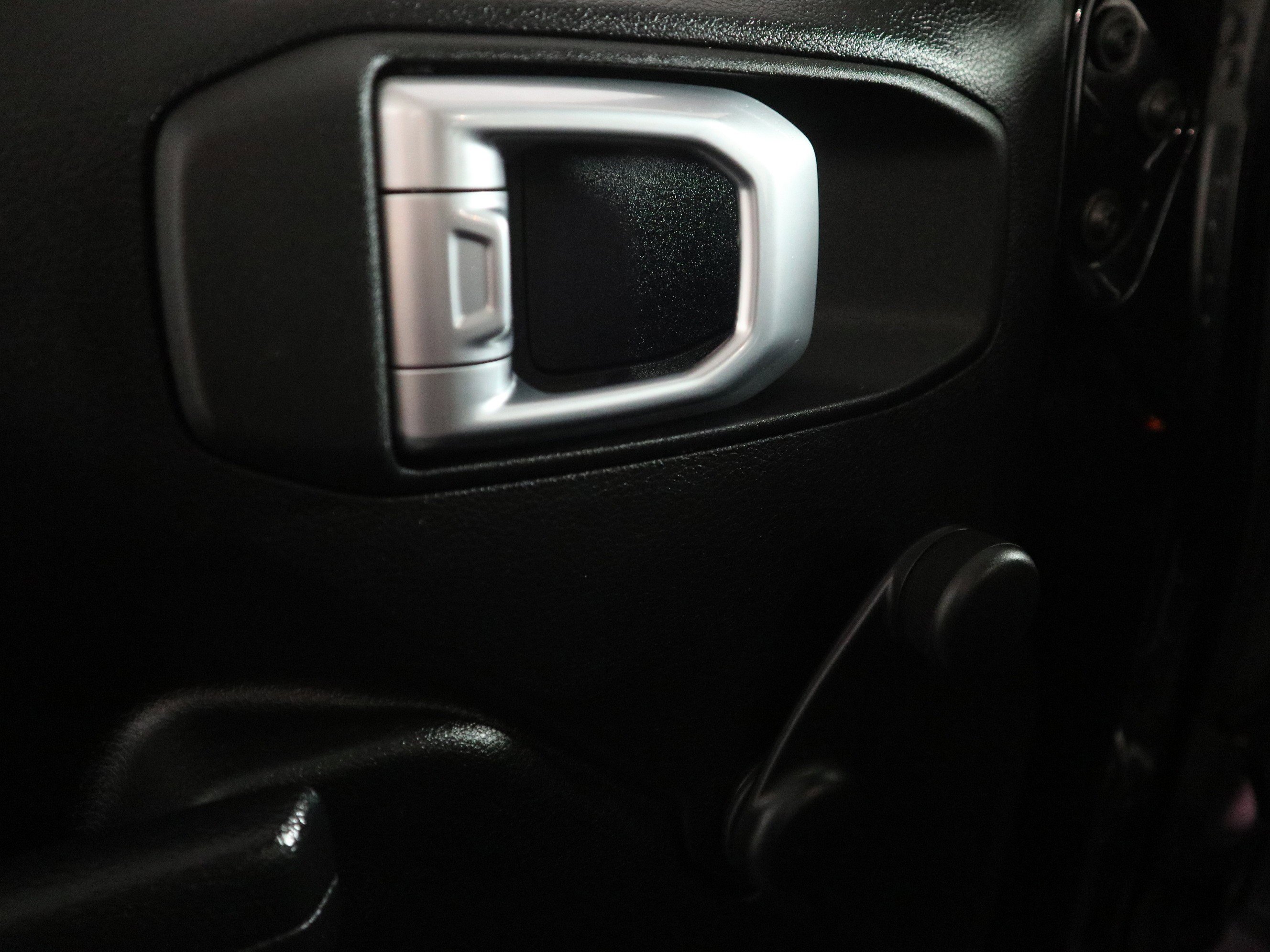 Used 2022 Jeep Wrangler Unlimited Sport image 34