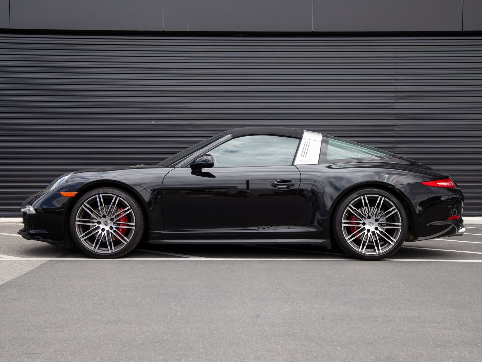 Certified 2016 Porsche 911 Targa 4S AWD/4WD image 2