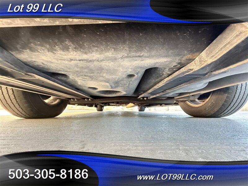 Used 2013 Chrysler Town & Country Touring FWD image 53