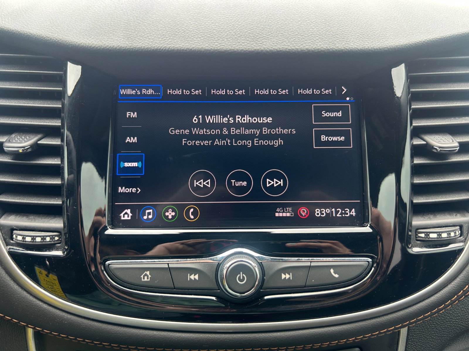 Used 2022 Chevrolet Trax LS w/ Tint and Cruise Package AWD/4WD image 15