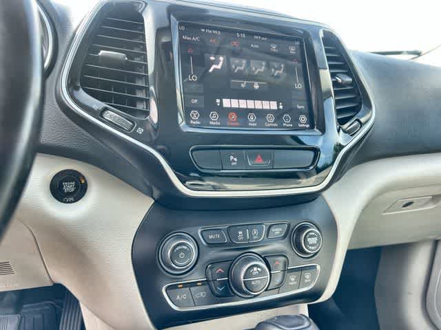 Used 2019 Jeep Cherokee Limited AWD/4WD image 18