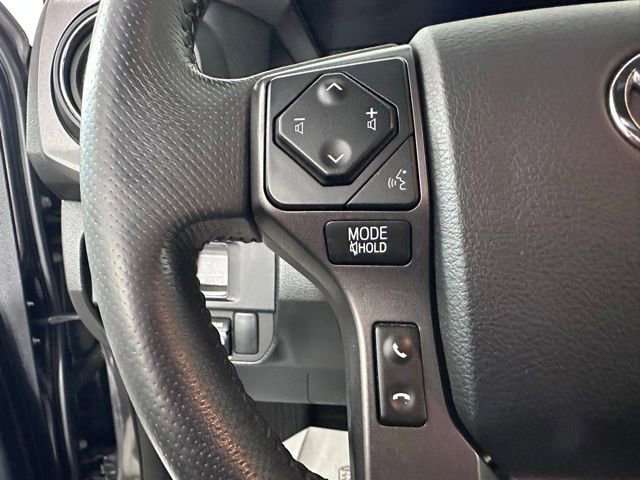 Used 2017 Toyota Tacoma TRD Off-Road w/ Tow Package (A/T) AWD/4WD image 21