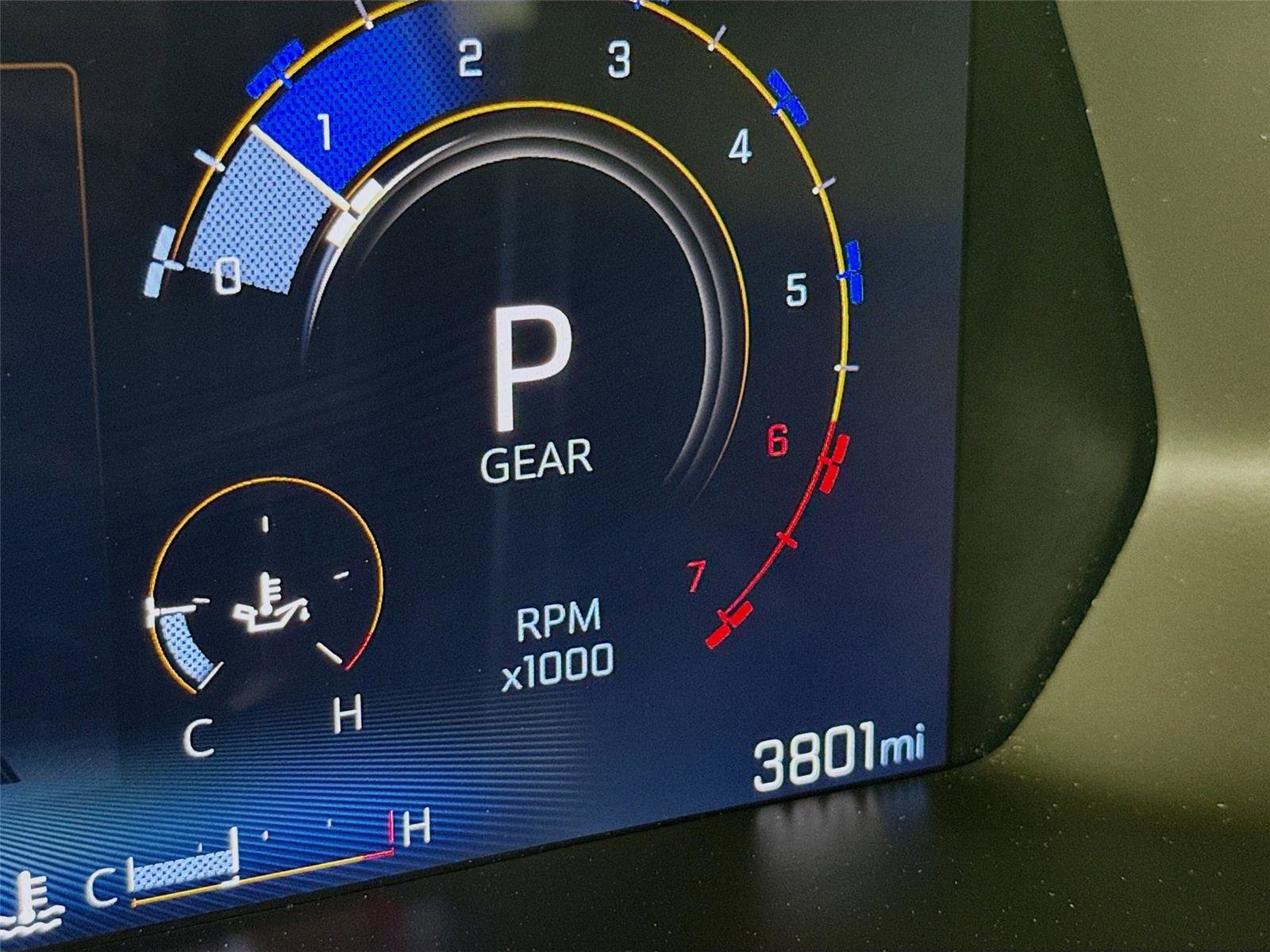 Used 2024 Chevrolet Colorado W/T w/ WT Convenience Package II image 2