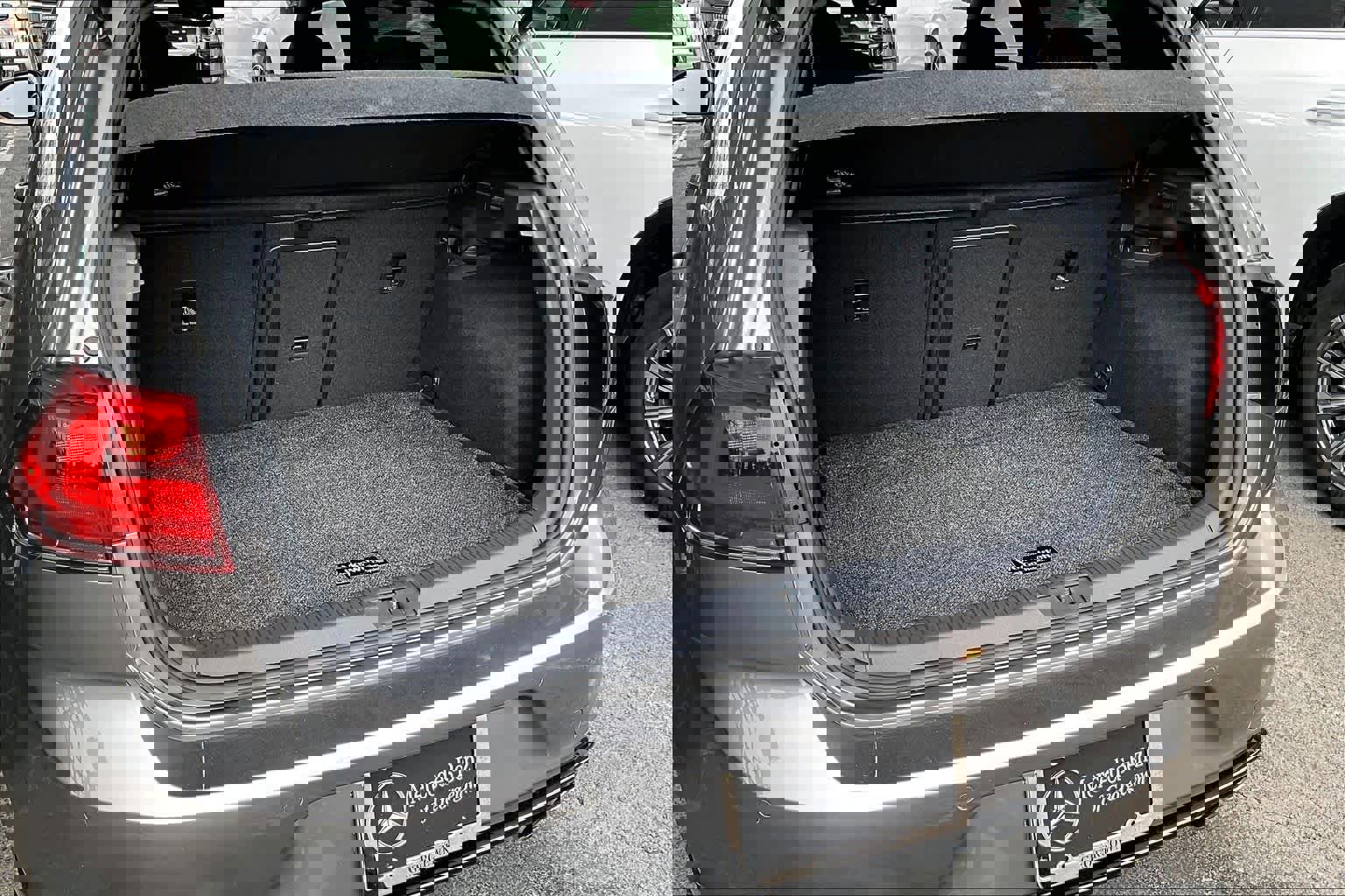 Used 2017 Volkswagen Golf R 4-Door image 36