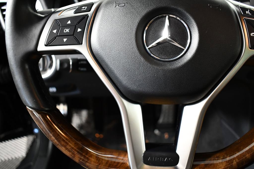 Used 2015 Mercedes-Benz E 400 4MATIC Coupe image 36