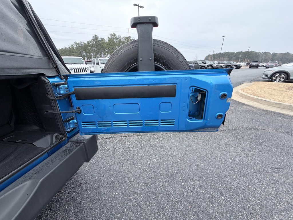 Used 2016 Jeep Wrangler Sport AWD/4WD image 9