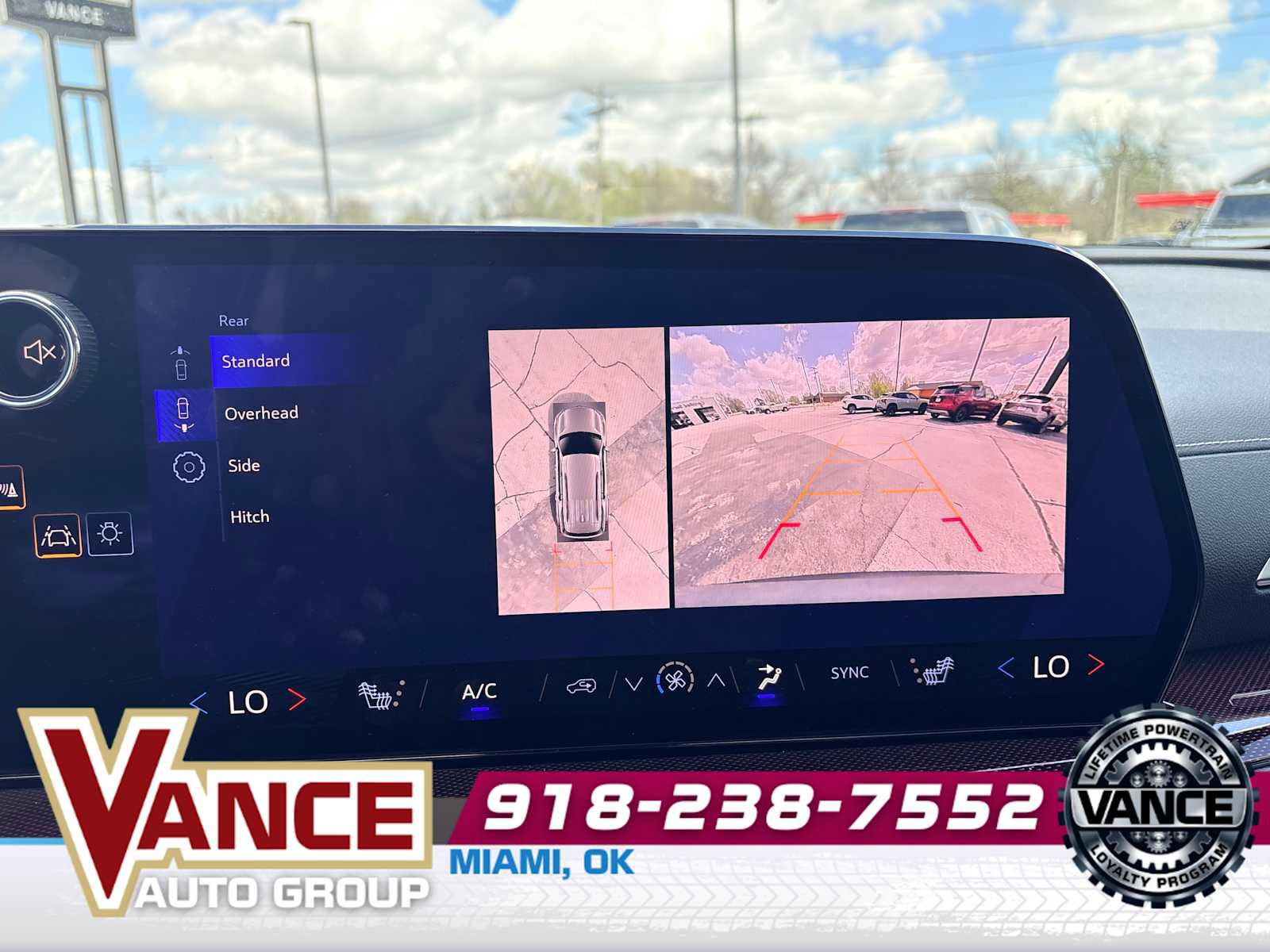 Used 2024 Chevrolet Traverse Z71 w/ LPO, Floor Liner Package image 30