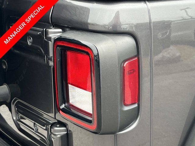 Certified 2021 Jeep Wrangler Sport AWD/4WD image 11