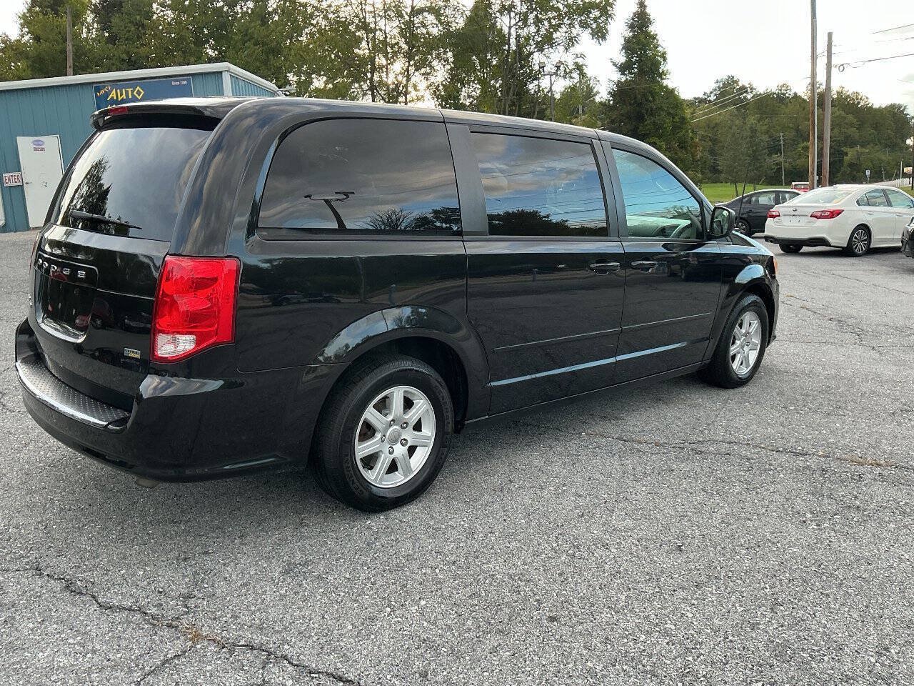 Used 2012 Dodge Grand Caravan SE FWD image 5