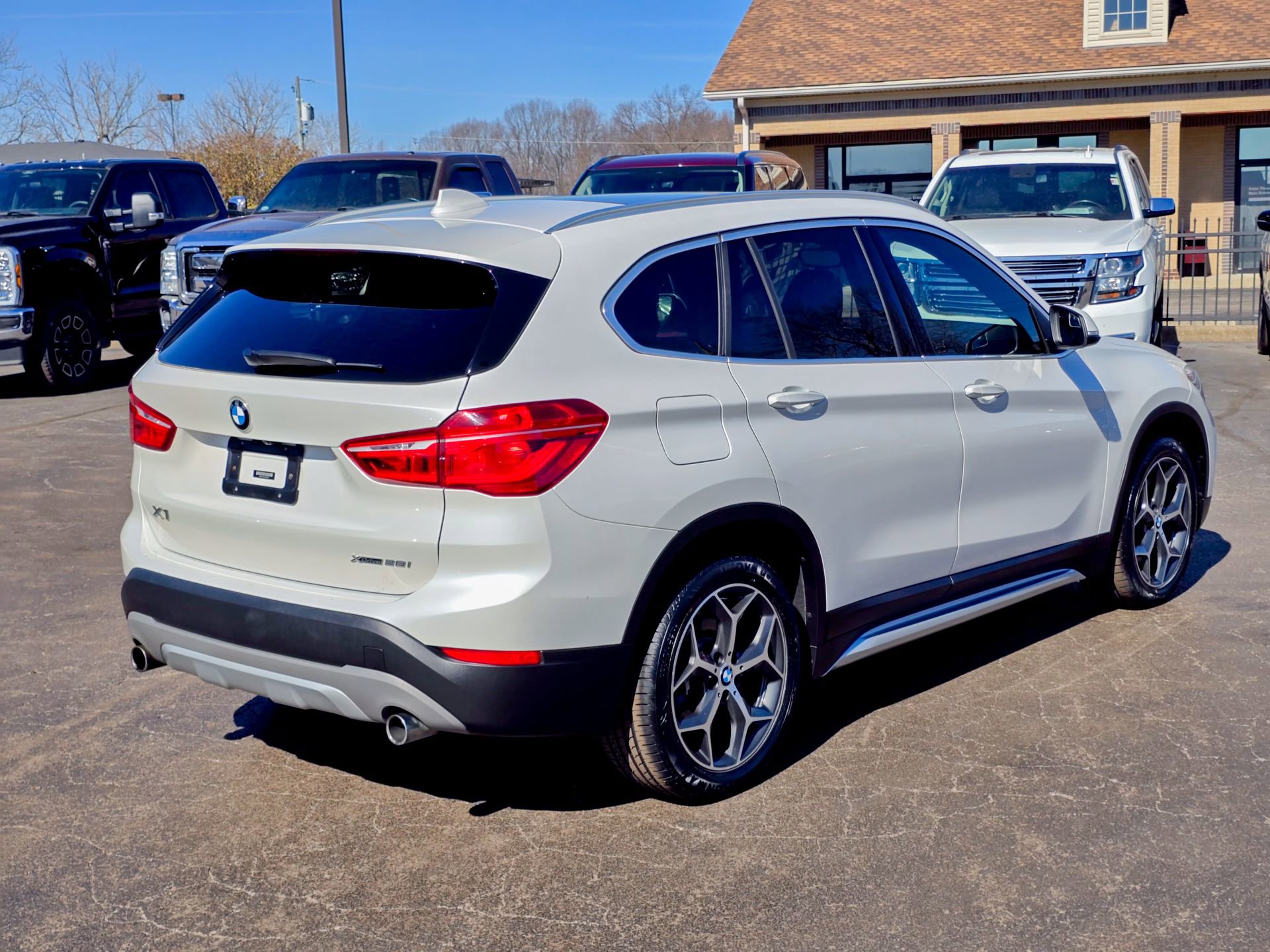 Used 2018 BMW X1 xDrive28i w/ Premium Package image 17