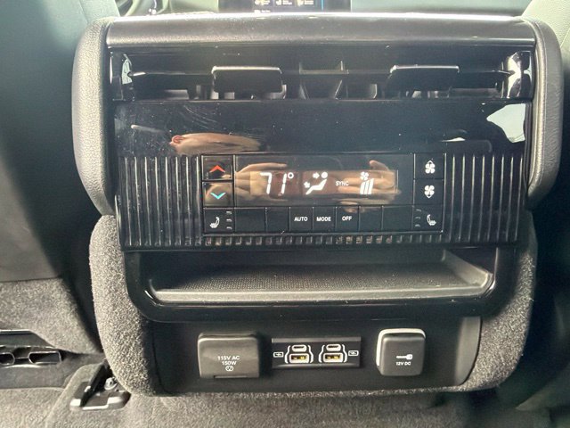 Used 2024 Jeep Wagoneer 2WD w/ Convenience Group I image 27