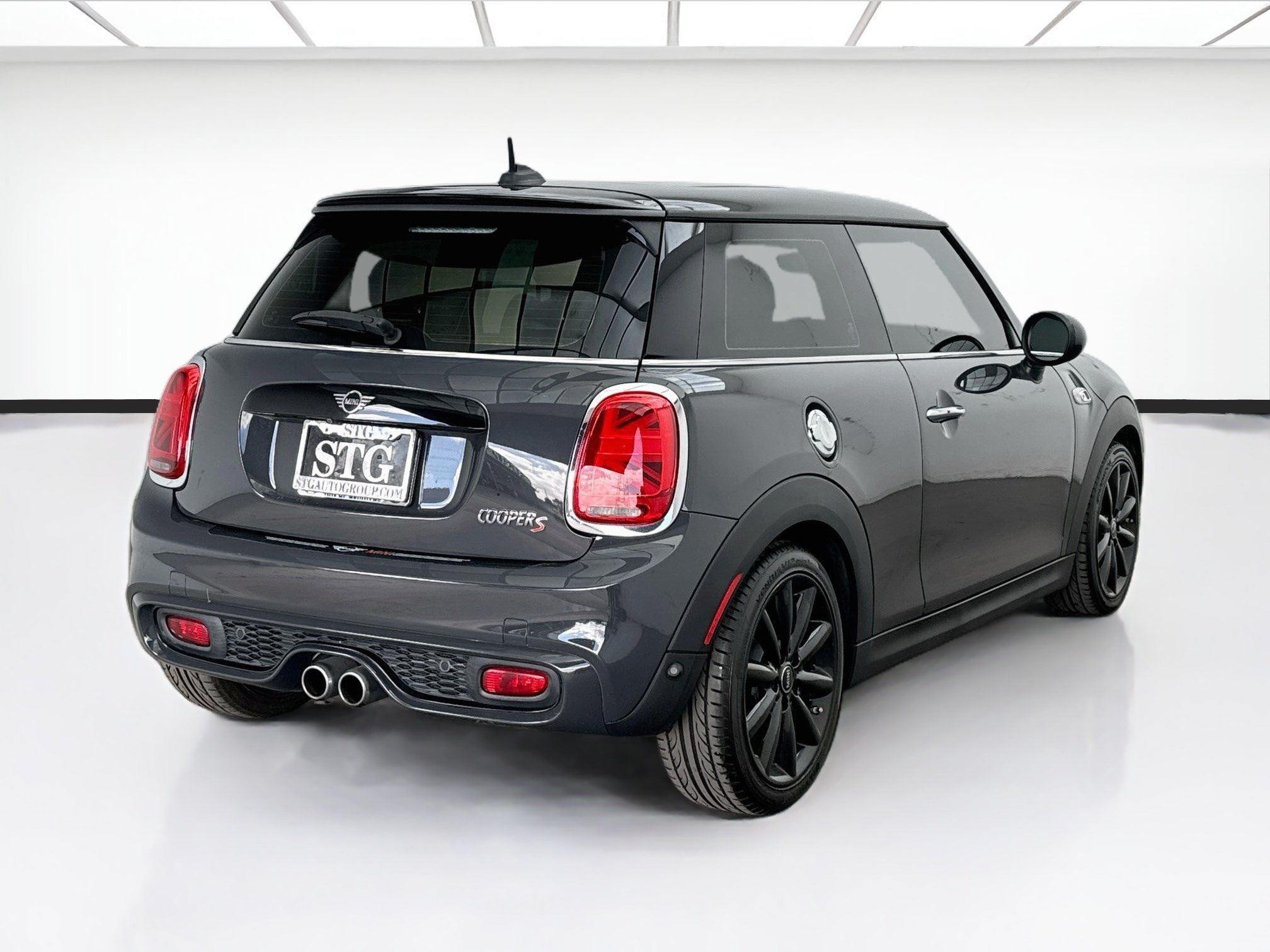 Used 2019 MINI Cooper S FWD image 4