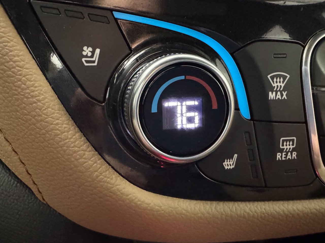 Used 2022 Chevrolet Equinox Premier FWD image 26