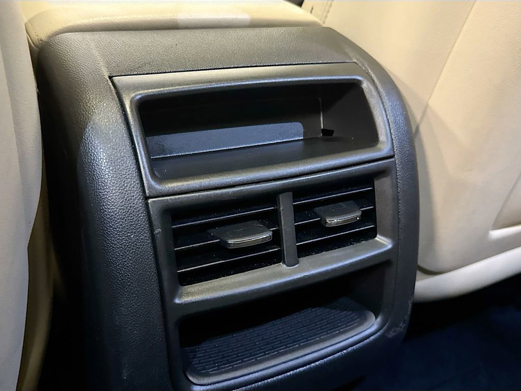 Used 2018 Cadillac XT5 Luxury w/ Driver Awareness Package image 32