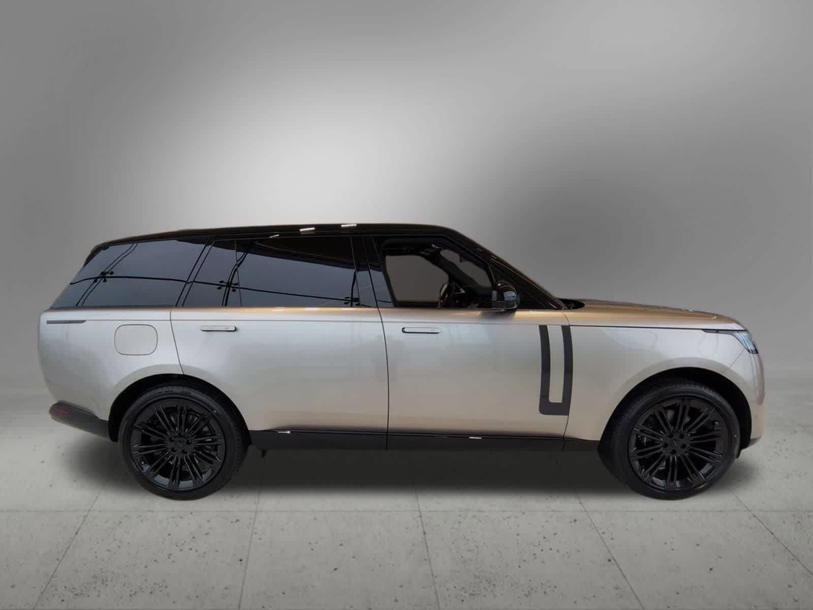 New 2026 Land Rover Range Rover Long Wheelbase SE AWD/4WD image 6