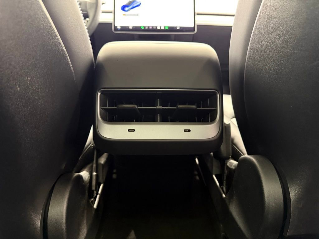 Used 2021 Tesla Model 3 Performance image 27