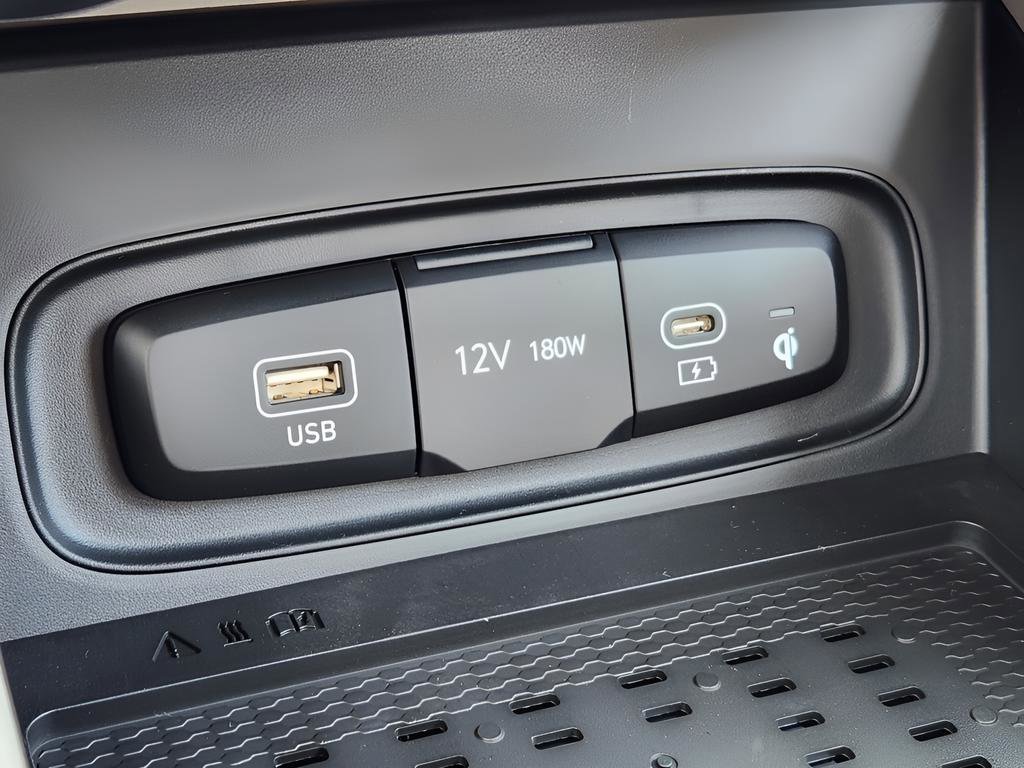 New 2026 Hyundai Venue SEL image 21