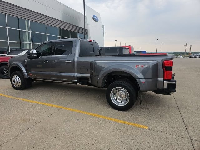 Used 2025 Ford F450 Lariat w/ Lariat Ultimate Package AWD/4WD image 13