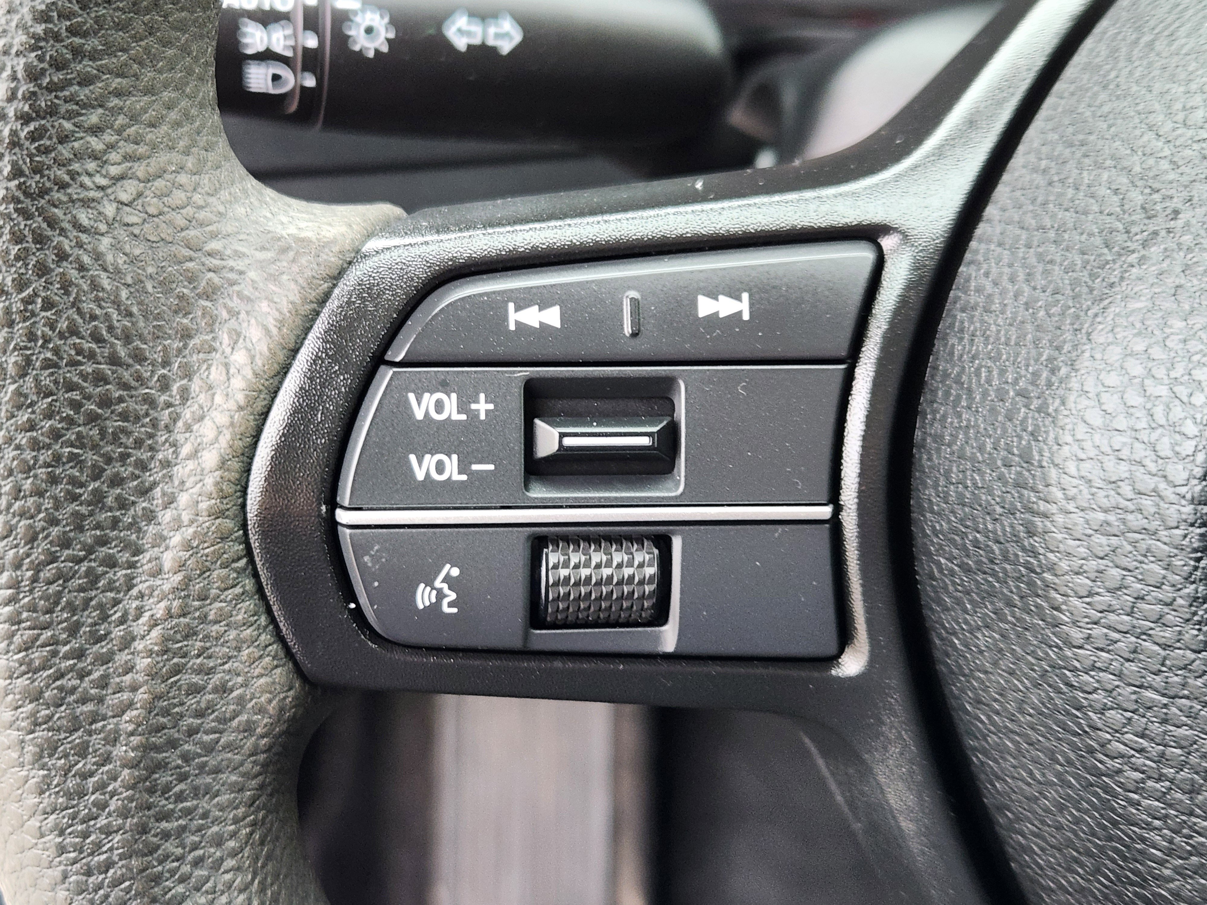 Certified 2023 Honda Accord EX image 23