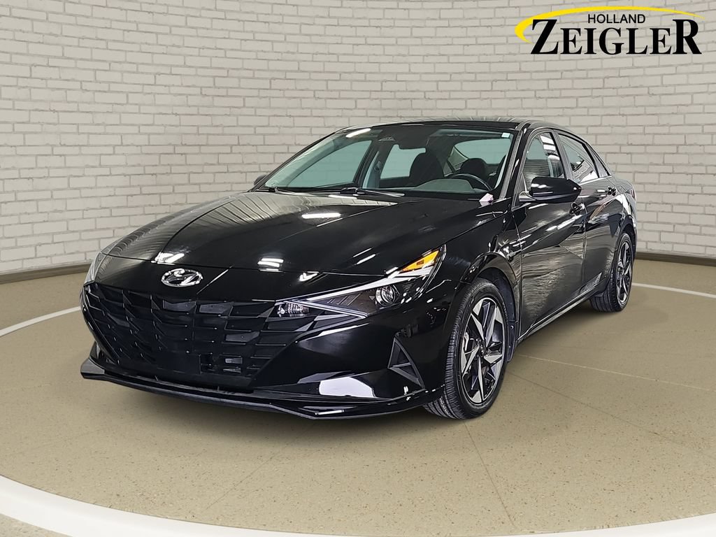 Certified 2023 Hyundai Elantra SEL w/ Convenience Package FWD image 1