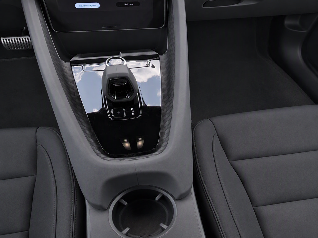 Used 2023 Polestar Polestar 2 w/ Pilot Pack AWD/4WD image 12