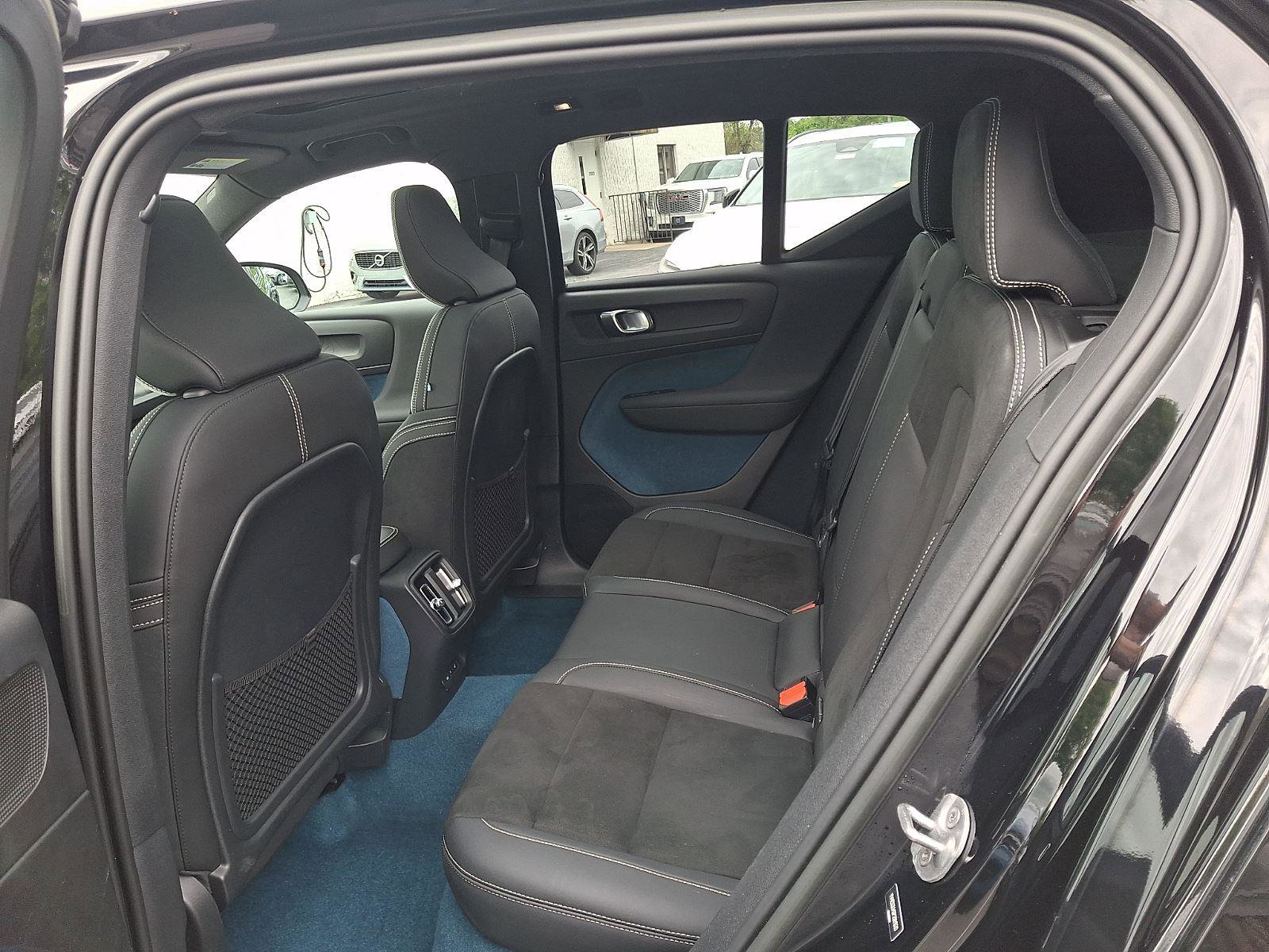 Certified 2023 Volvo XC40 Recharge Ultimate AWD/4WD image 10