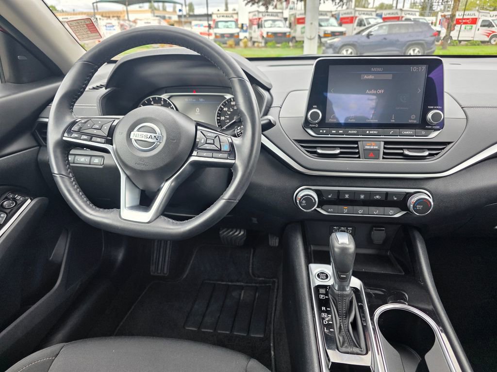 Used 2021 Nissan Altima 2.5 SV w/ SV Premium Package FWD image 9