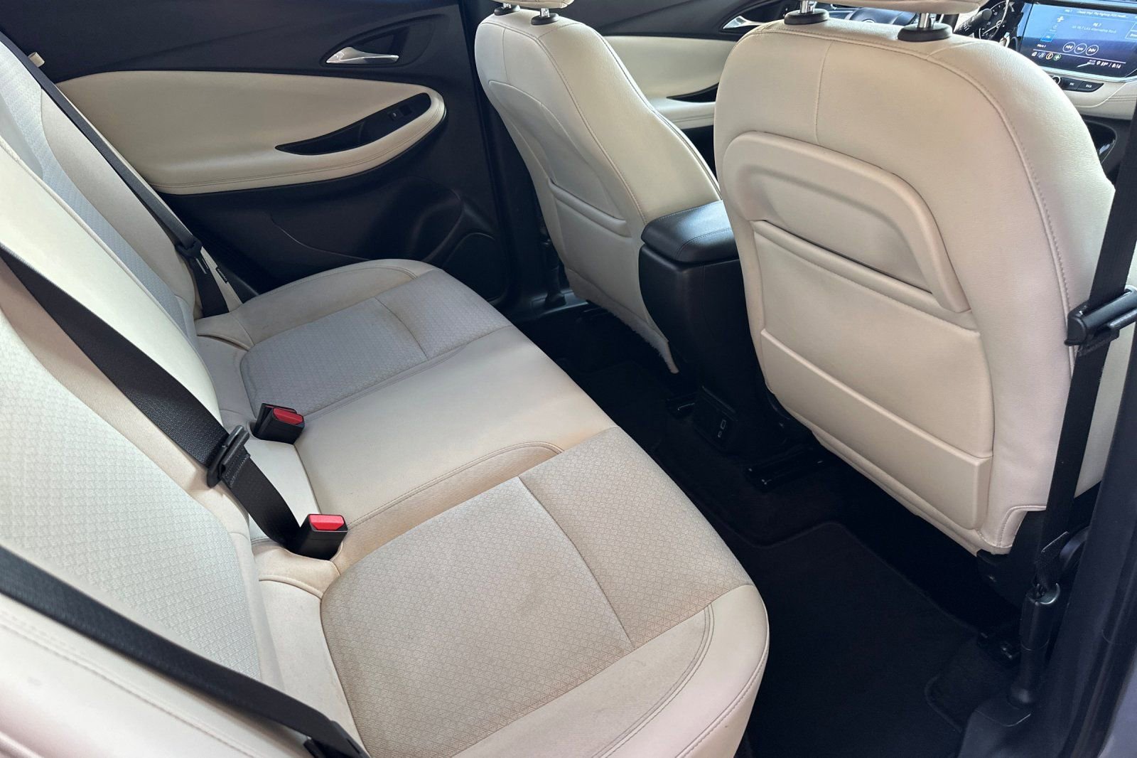 Certified 2023 Buick Encore GX Preferred w/ Cold Weather Comfort Package image 19