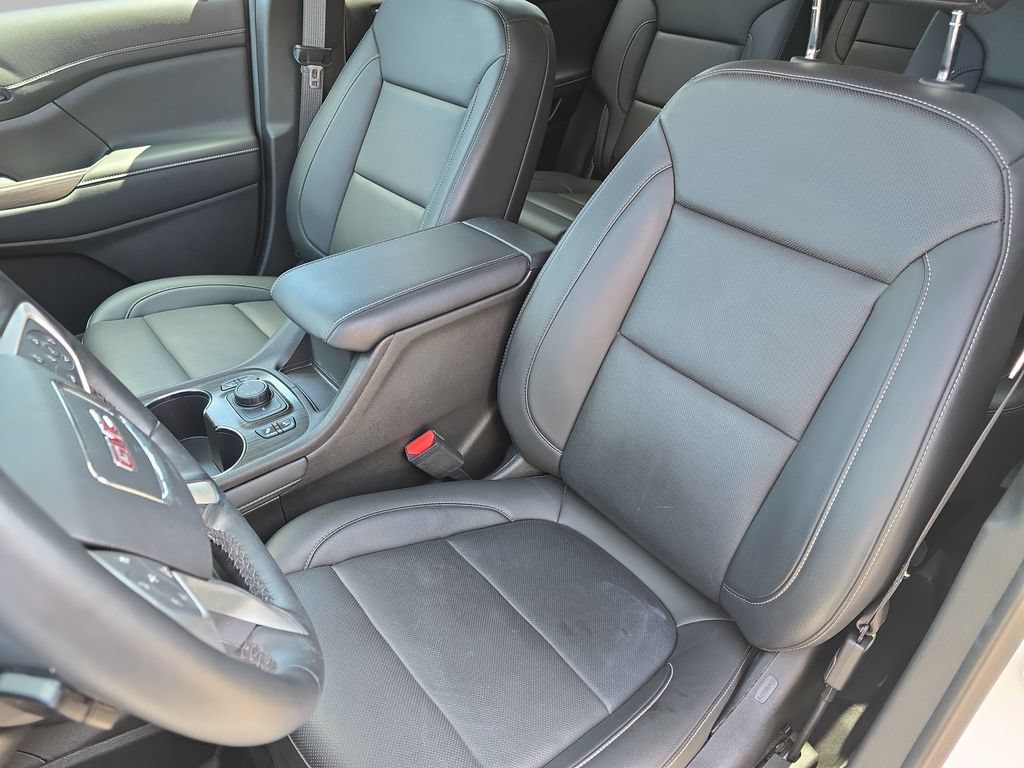 Used 2023 GMC Acadia SLT w/ Preferred Package FWD image 17