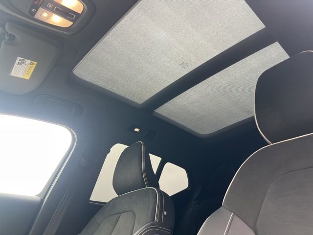 Certified 2025 Volvo XC40 B5 Ultra AWD/4WD image 30