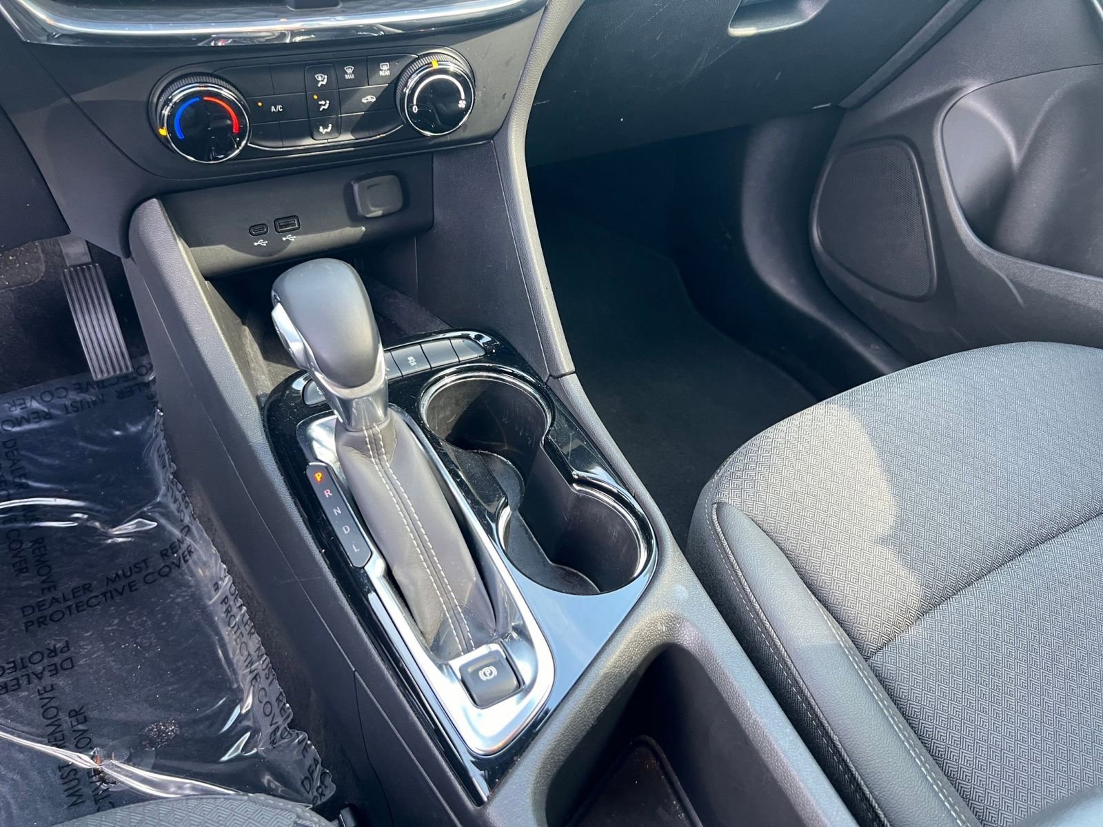 Used 2025 Buick Encore GX Preferred image 36