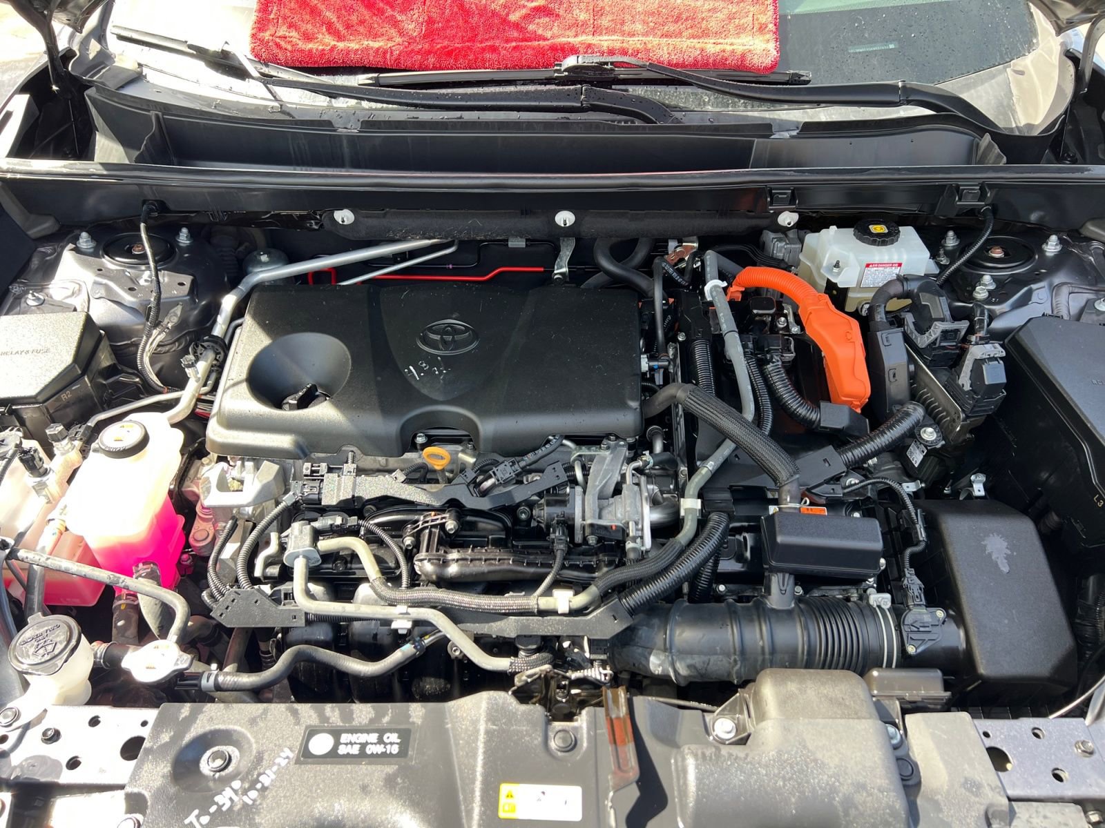 Used 2019 Toyota RAV4 LE w/ Carpet Mat Package image 32