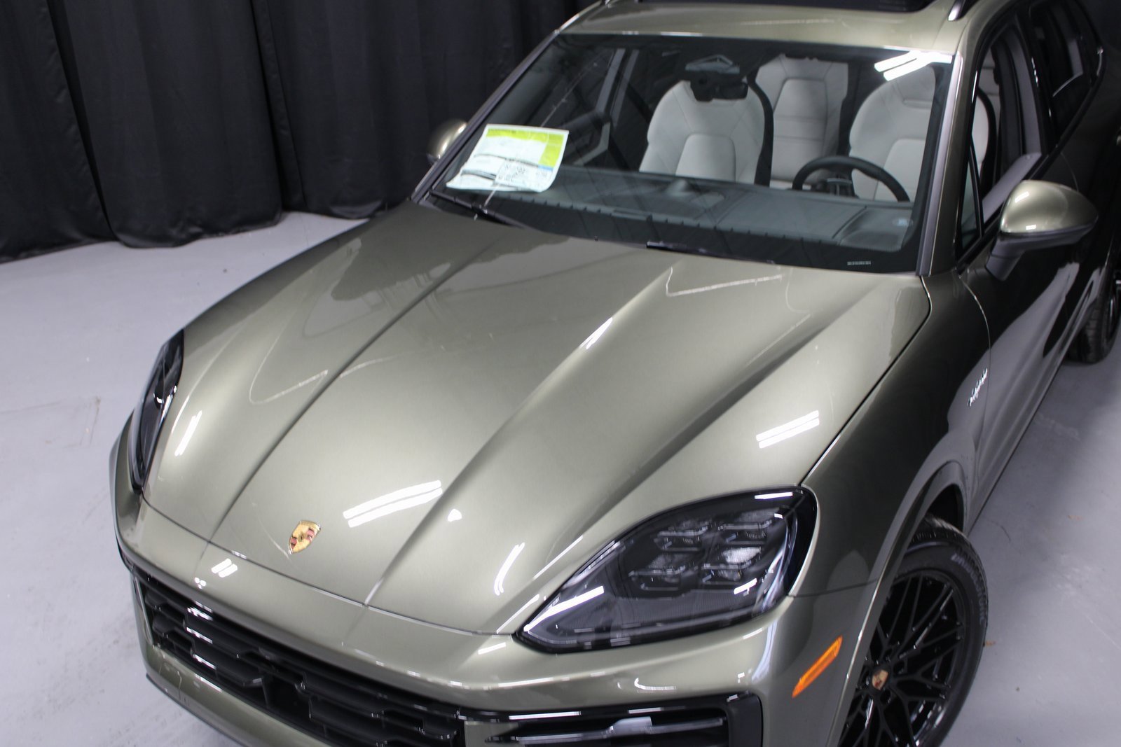 New 2026 Porsche Cayenne E-Hybrid image 12