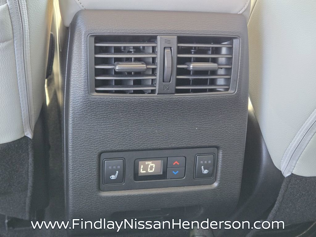 Used 2024 Mitsubishi Outlander SEL FWD image 13